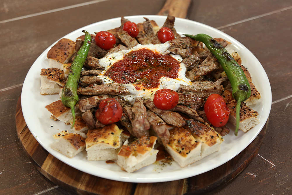 Yoğurlu Kebap / Kebab With Yoghurt